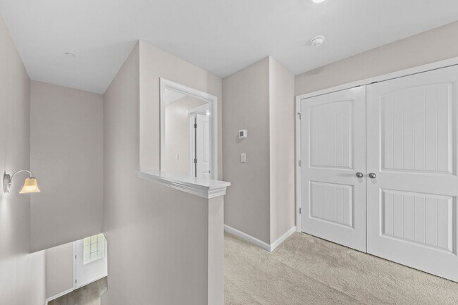 Building Photo - 155 Champions Ln