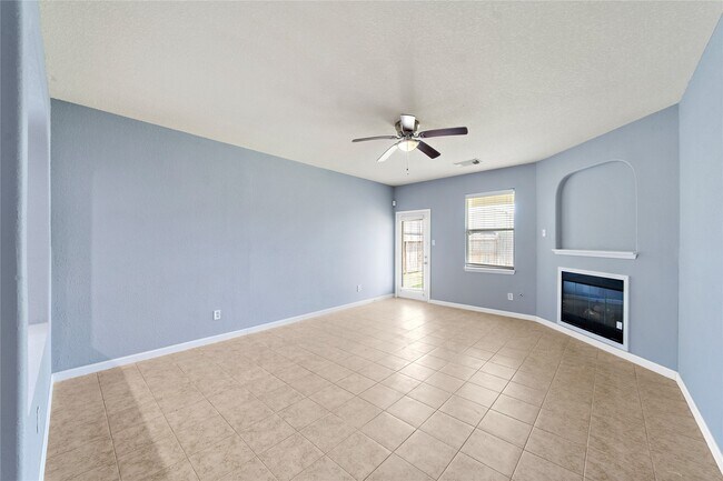 Building Photo - 10010 Deer Track Ct