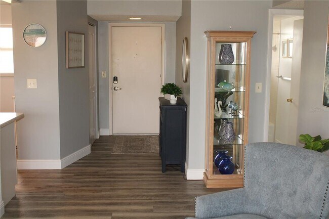 Building Photo - 4240 Ironwood Cir