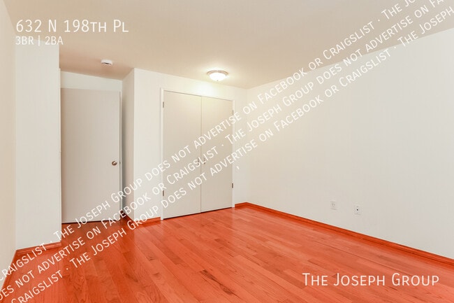 Building Photo - 632 N 198th Pl