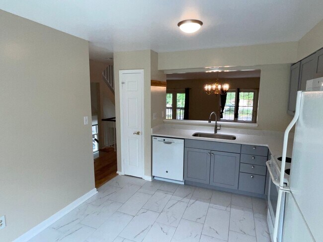 Building Photo - 1311 Templeton Pl