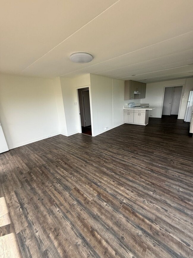 Building Photo - For Rent – 2BR / 1BA Home with Stunning Kahala Mountain View