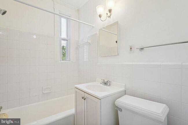 Building Photo - 4528 4th St NW