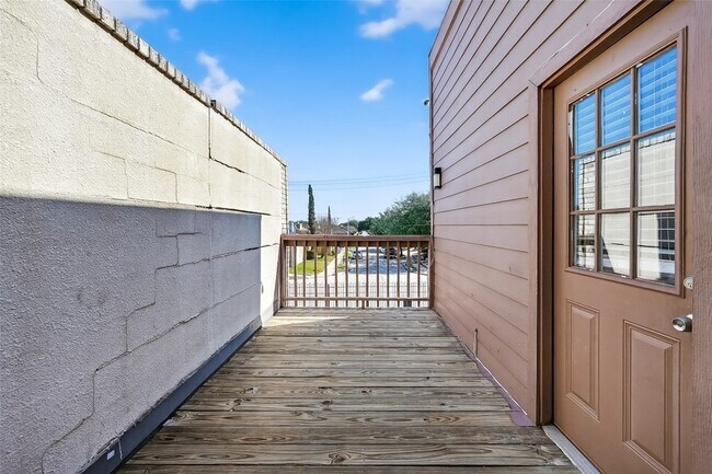 Building Photo - 11280 Braes Forest Dr