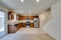 Building Photo - GORGEOUS TOWNHOME*UPGRADED*ALL APPLIANCES*...