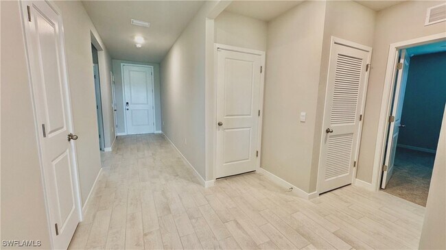 Building Photo - 17710 Shade Tree Loop