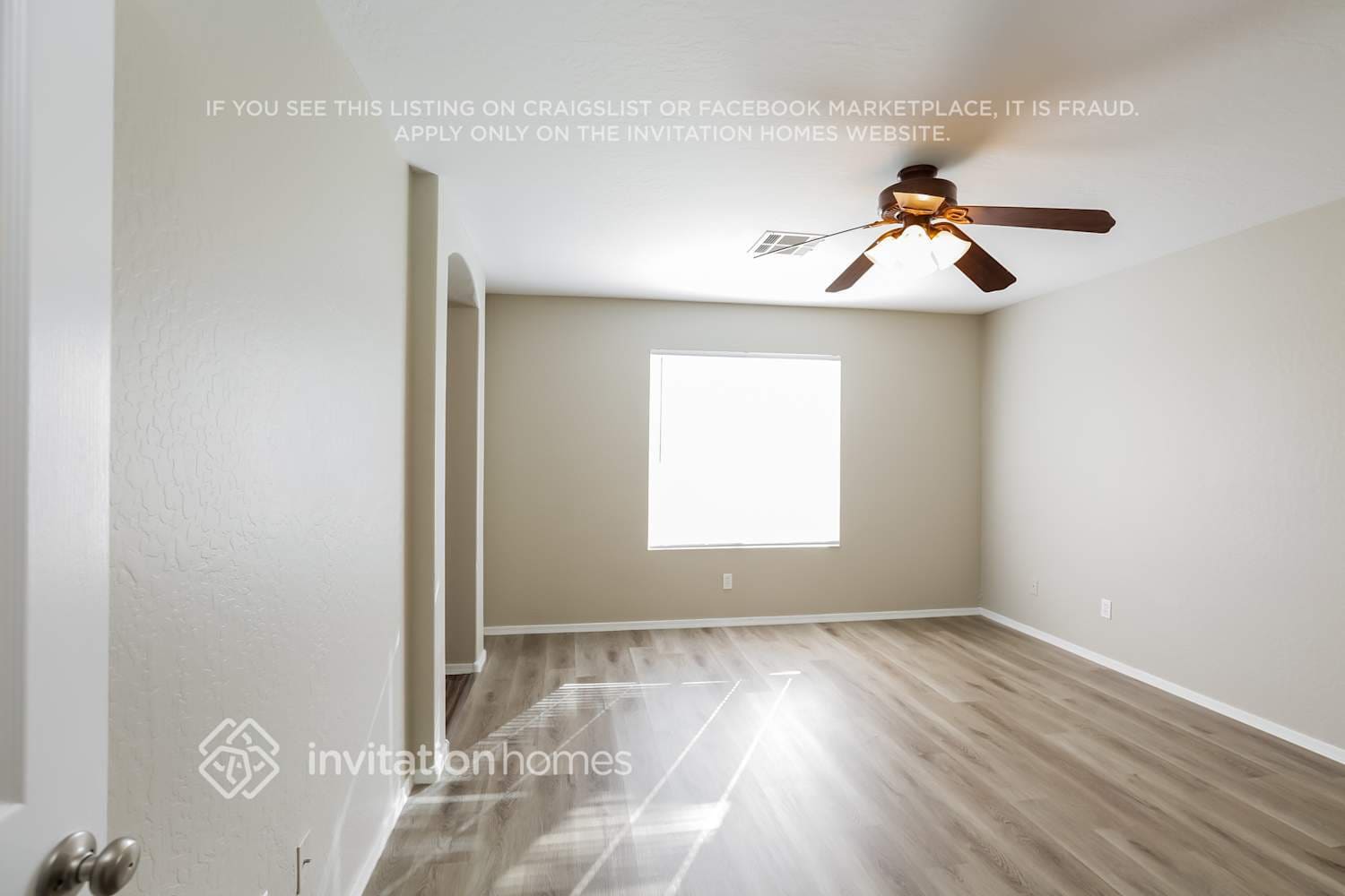 Building Photo - 4027 S Kirby St