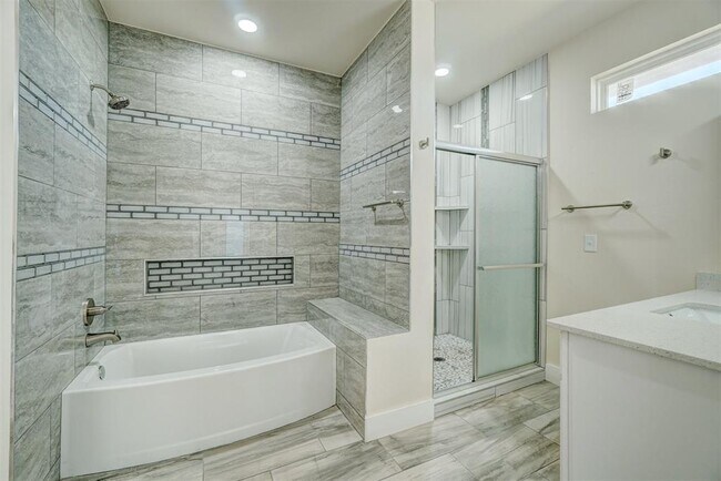Building Photo - 4351 Whitetail Blvd