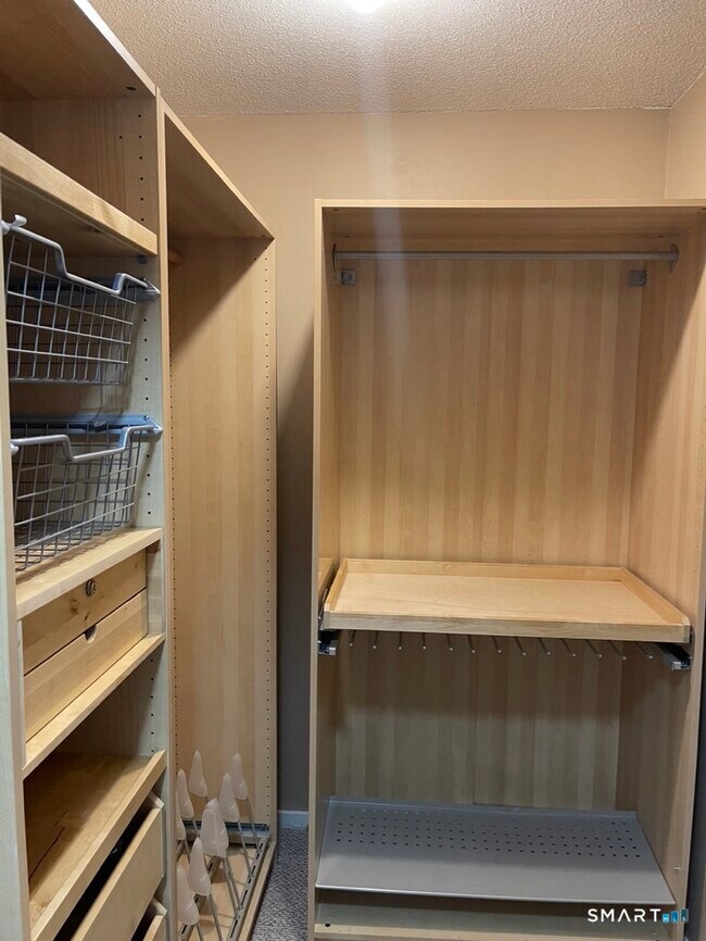 Building Photo - 448 Cypress Rd