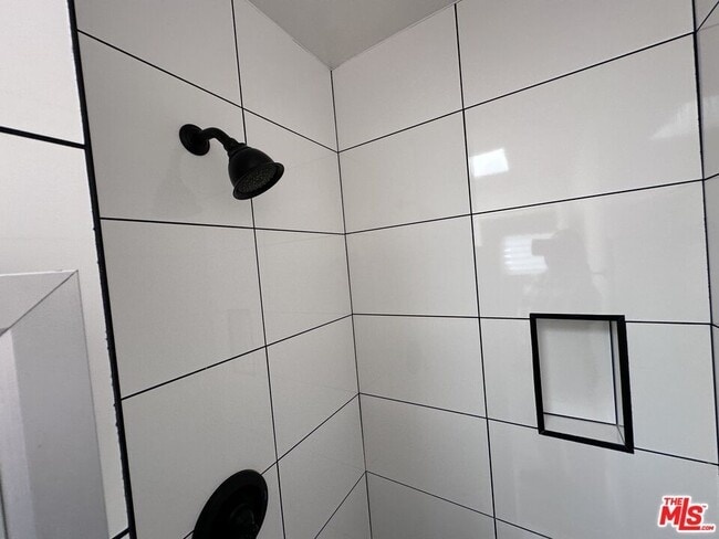 Building Photo - 314 S Clark Dr