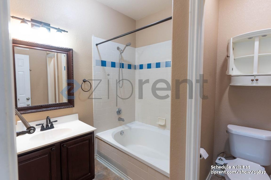 Building Photo - 12245 Abbey Glen Ln