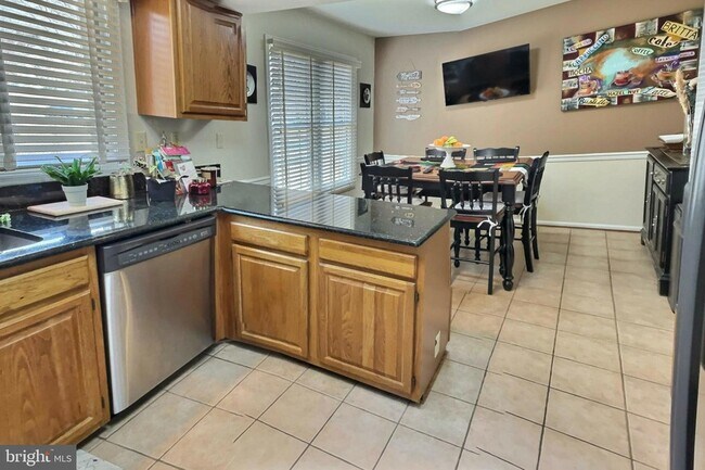 Building Photo - 1501 Silverado Ct