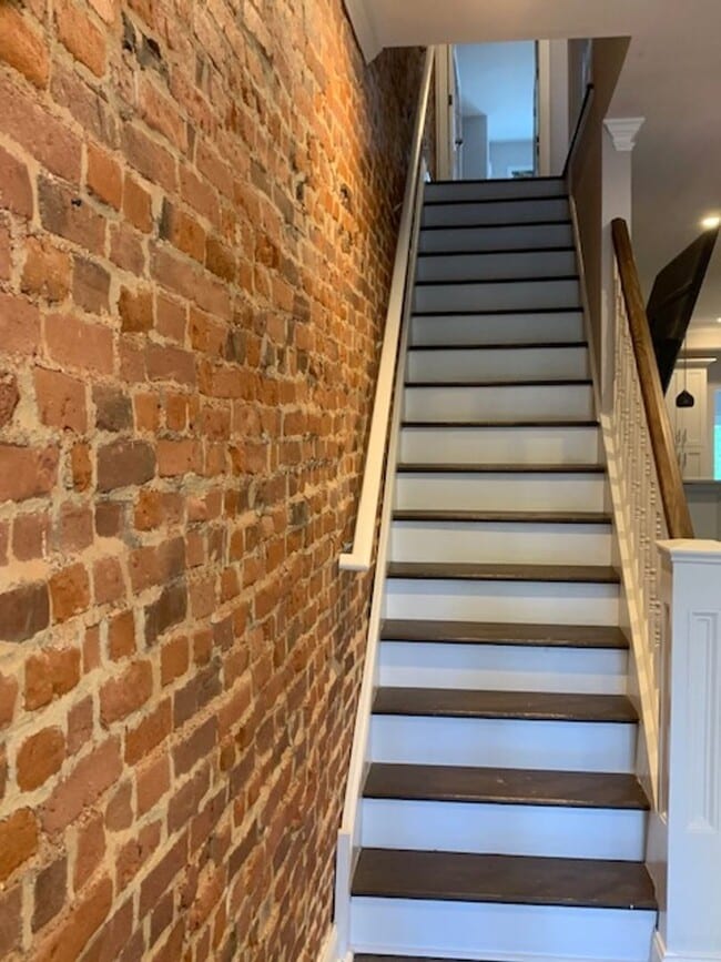 Building Photo - Charming Philadelphia Home in a Prime Location