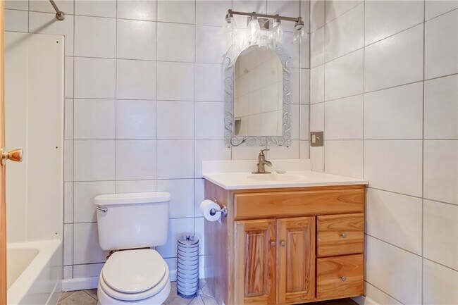 Building Photo - 681 NY-364