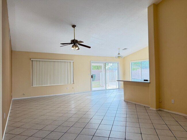 Building Photo - 7283 W Tina Ln