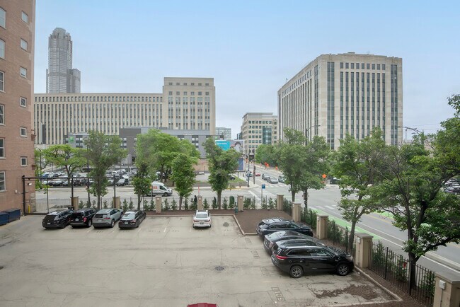 Building Photo - 500 S Clinton St