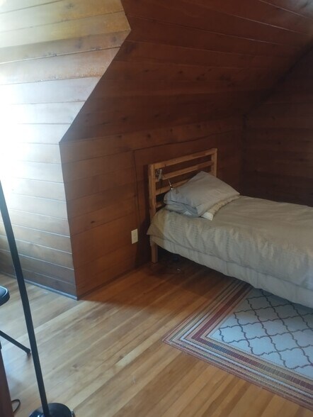 Upstairs Bedroom - 430 Jason Ave N