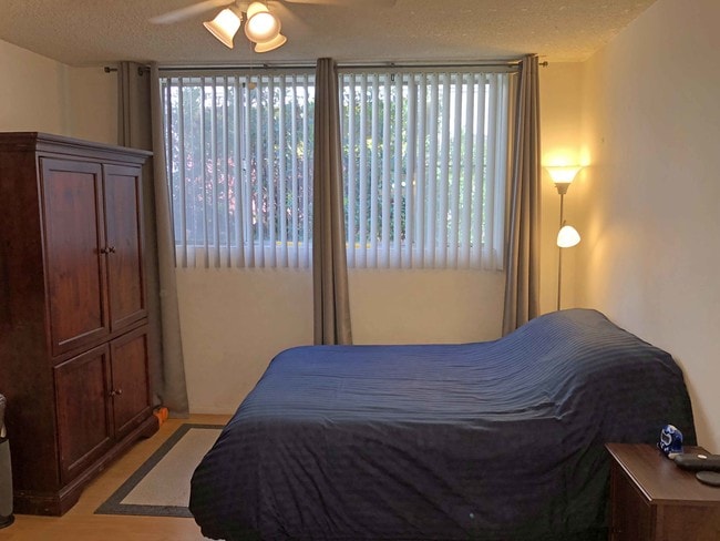 Furnished Bedroom - 6315 Primrose Ave