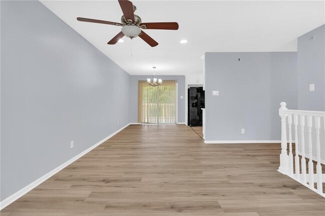 Building Photo - 2496 Shiloh Dr