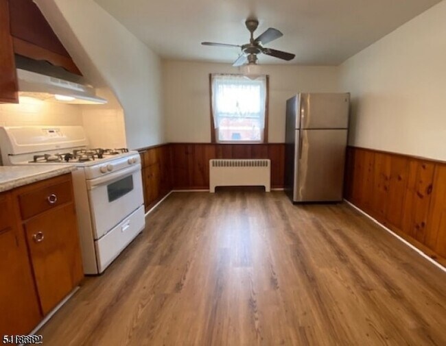 Building Photo - 1968 Vauxhall Rd