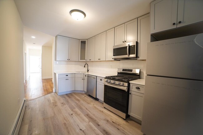 Building Photo - 206 48th St