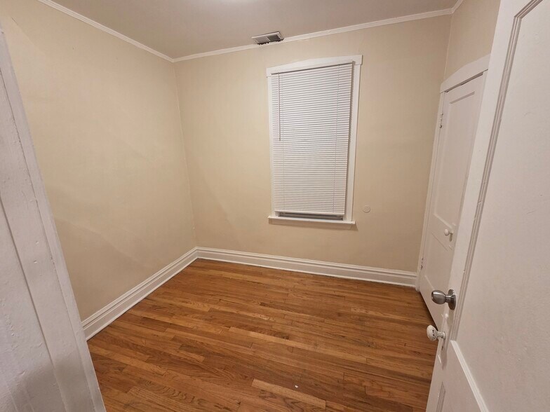 Building Photo - 3951 S Campbell Ave