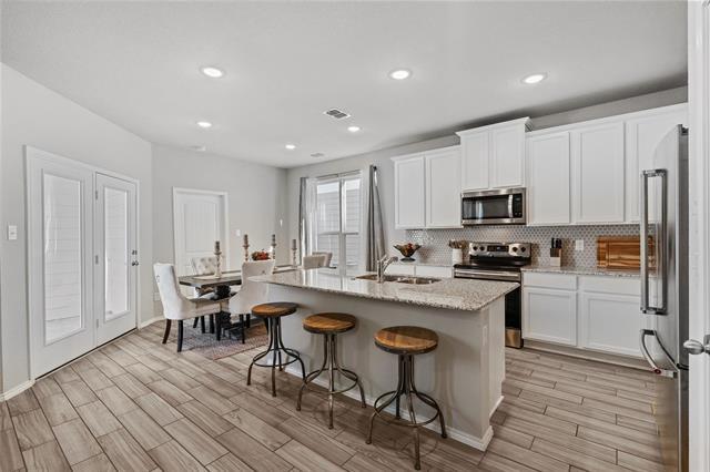 Building Photo - 10049 Adams Ln