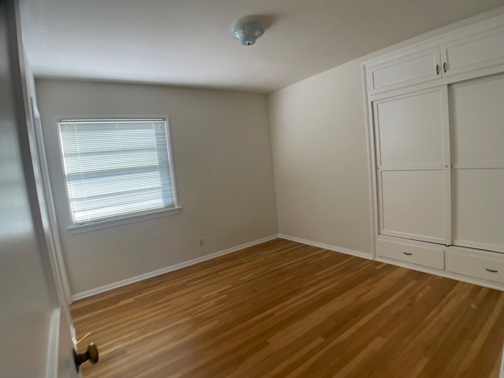 Bedroom - 1008 Euclid St