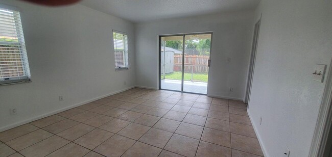 Building Photo - 9212 W Highland Pines Dr
