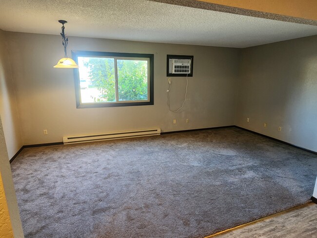 Building Photo - Sunrise apartments llc