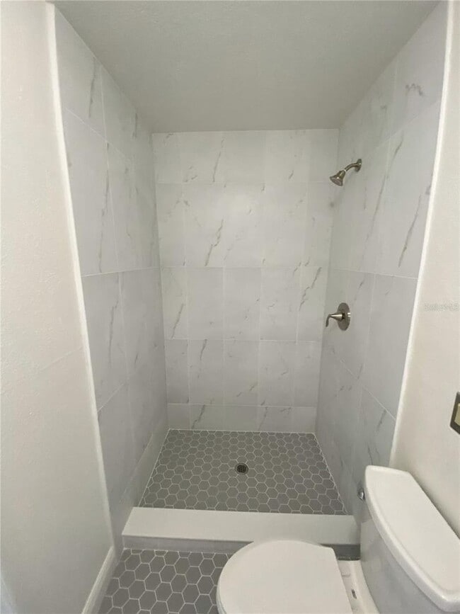 Building Photo - **FIRST MONTHS RENT FREE** Waterfront 3 Be...