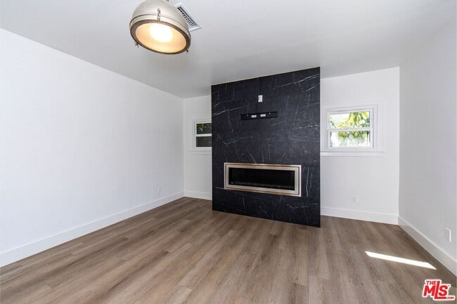 Building Photo - 1040 N Crescent Heights Blvd