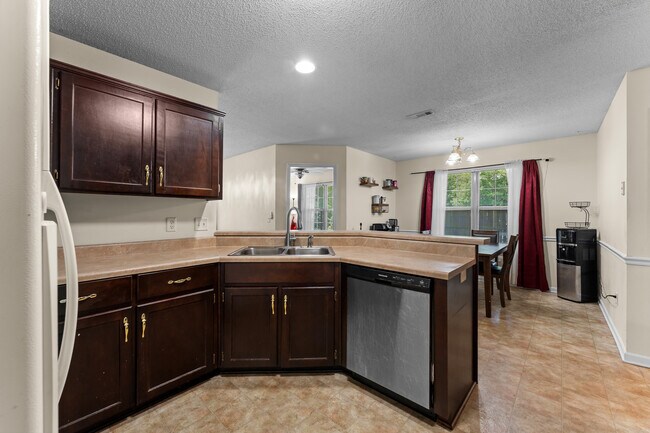 Building Photo - 107 Shallowford Cir