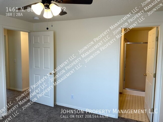 Building Photo - 1461 N Bluff Pl