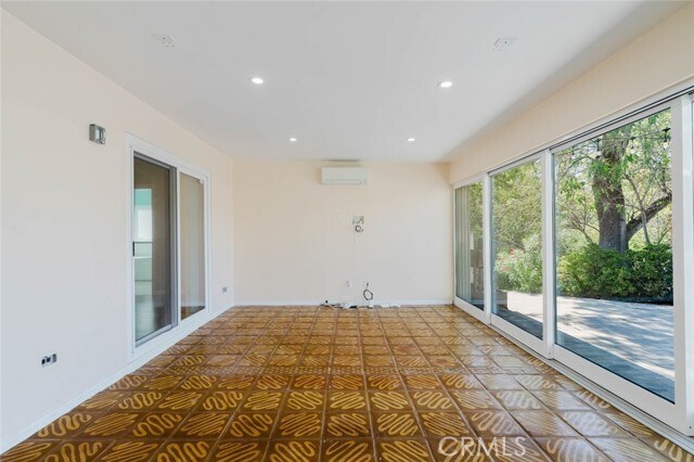 Building Photo - 7305 Verdugo Crestline Dr