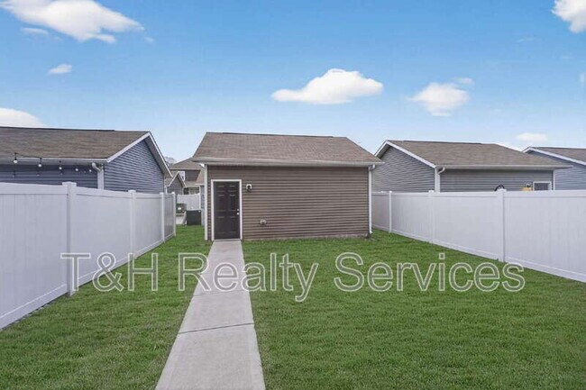 Building Photo - 156 Haugh St