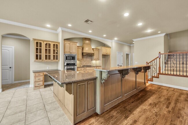 Building Photo - Executive home on double lot in beautiful Enclave at Harvard Ponds.