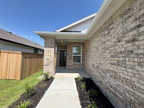 Building Photo - 16817 Harvest Grv Ln