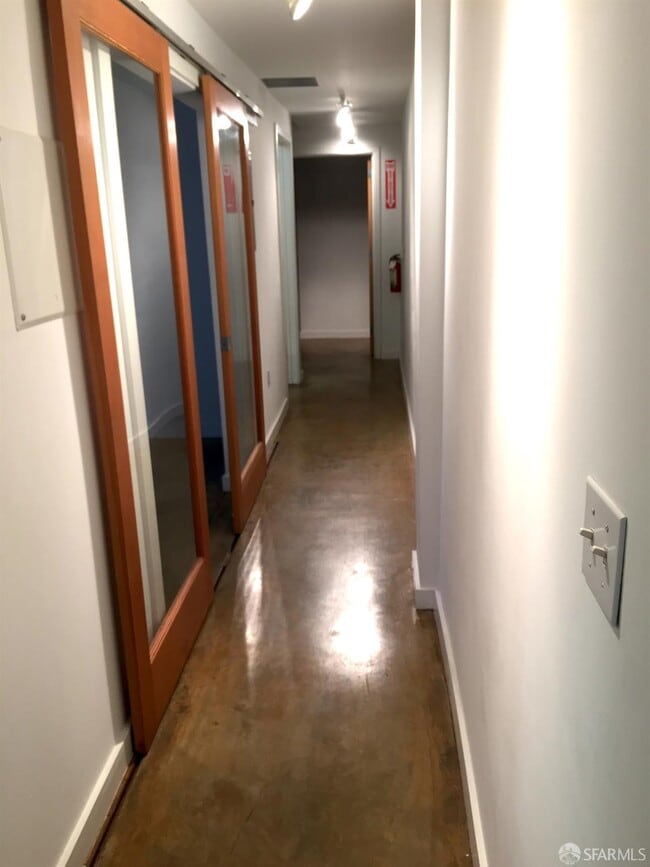 Building Photo - 52 Rausch St