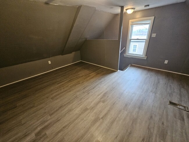Building Photo - 444 E 156th St