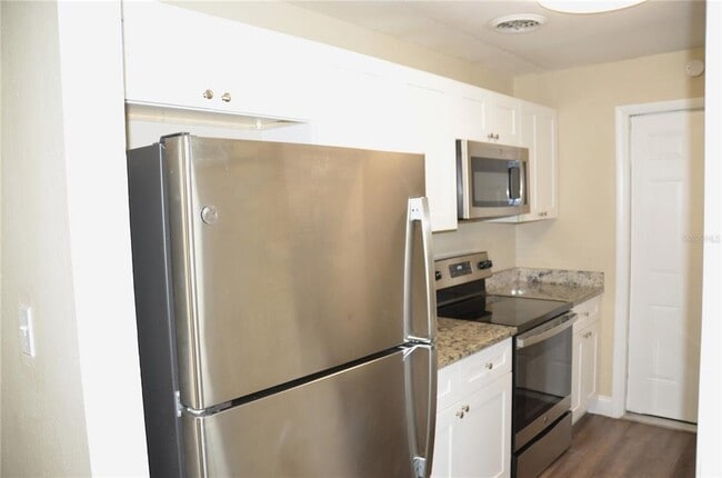 Building Photo - 1108 Flamingo Dr