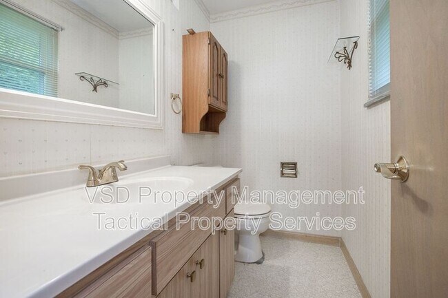 Building Photo - 6188 Cabrini Ln