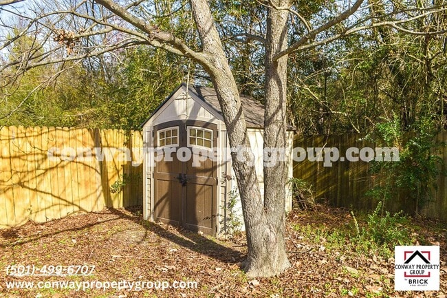 Building Photo - 1440 Pyramid Dr