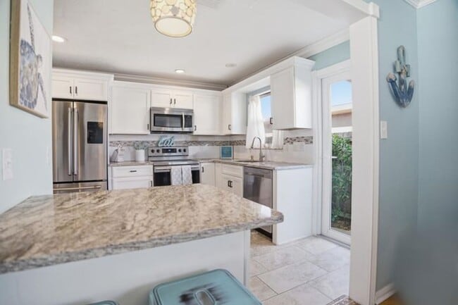 Building Photo - 525 N L St