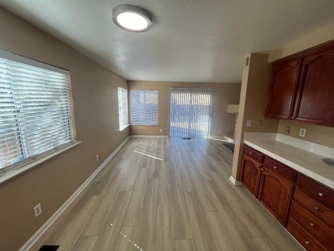 Building Photo - 5016 Perry Way