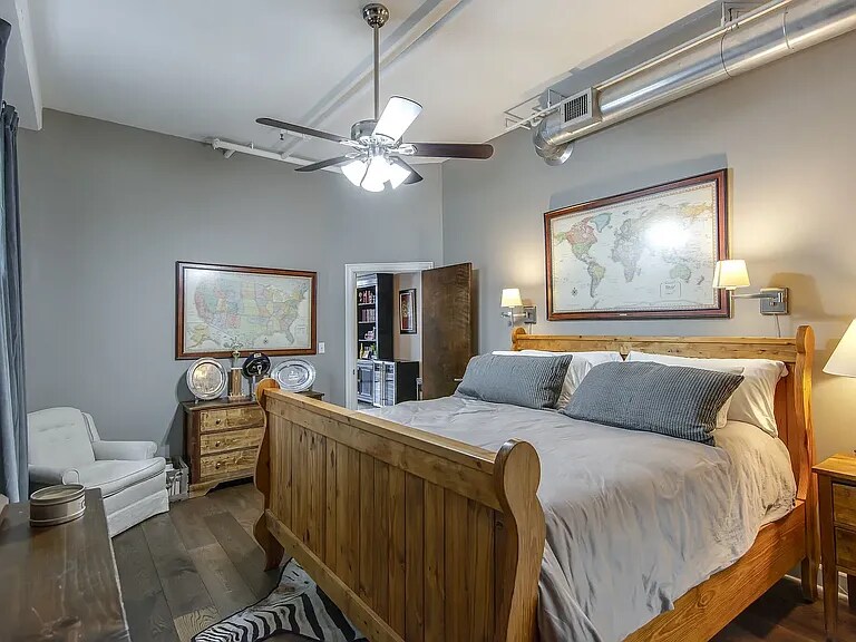 Building Photo - 117 30th Ave N