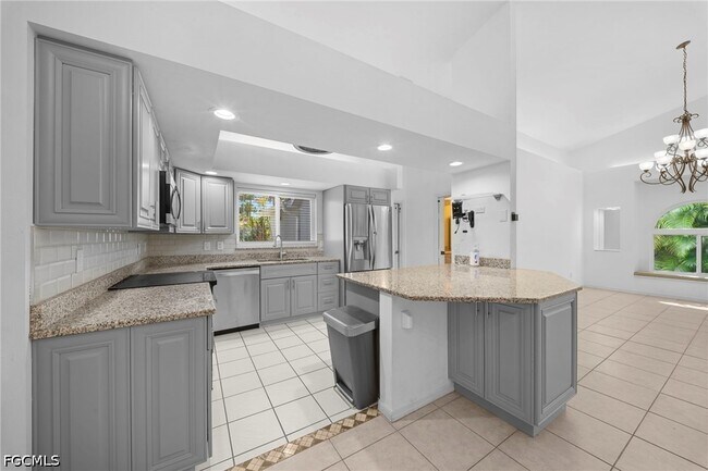Building Photo - 2614 7th St W