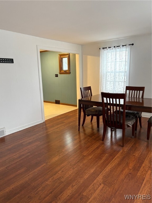 Building Photo - 850 Page Ave