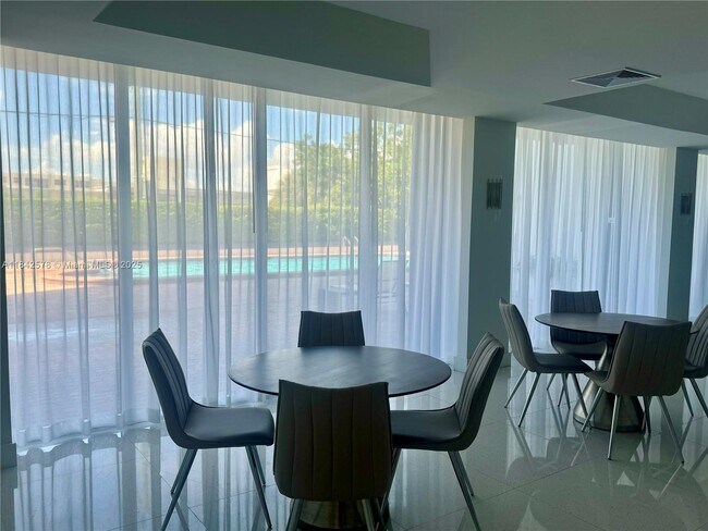 Building Photo - 6450 Collins Ave