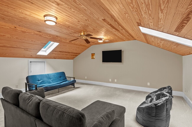 Building Photo - 104 Balboa Ct